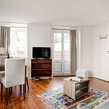 Cozy Nest In Santa Catarina Lisbon