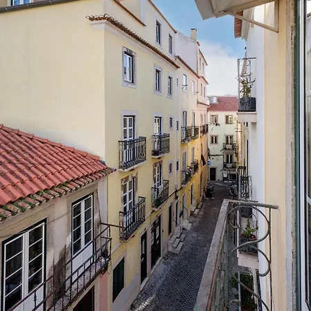 Cozy Nest In Santa Catarina Apartment Lisbon