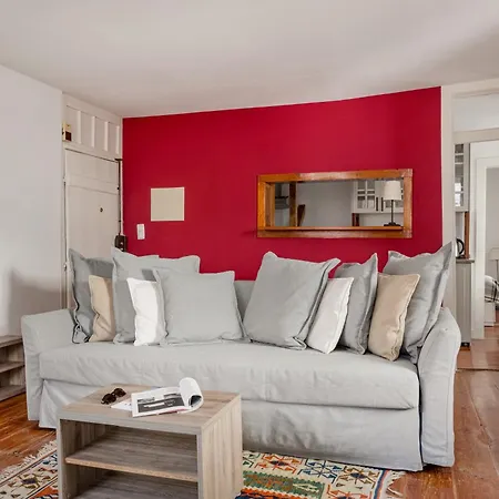 Cozy Nest In Santa Catarina アパート リスボン